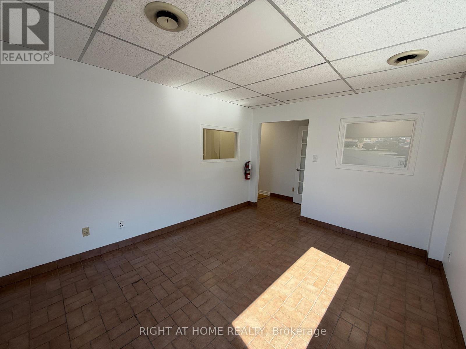 5 - 116 GUELPH STREET, Halton Hills (Georgetown) — photo 4