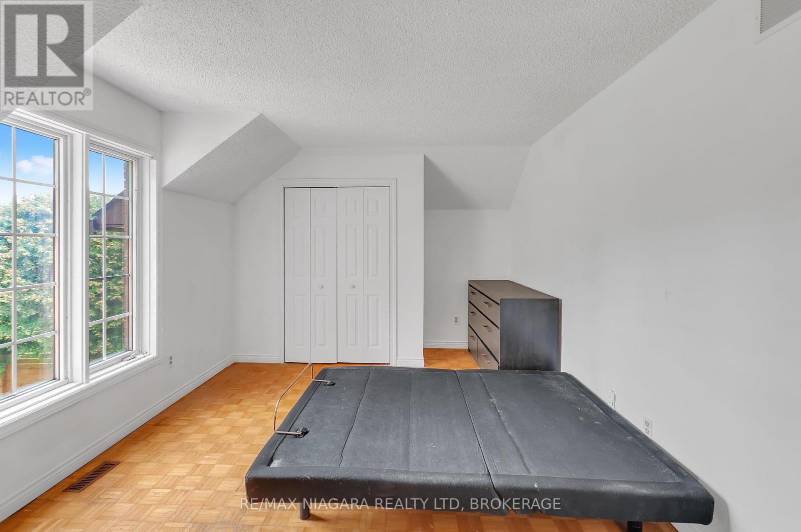 7849 NINTH LINE - Image 38