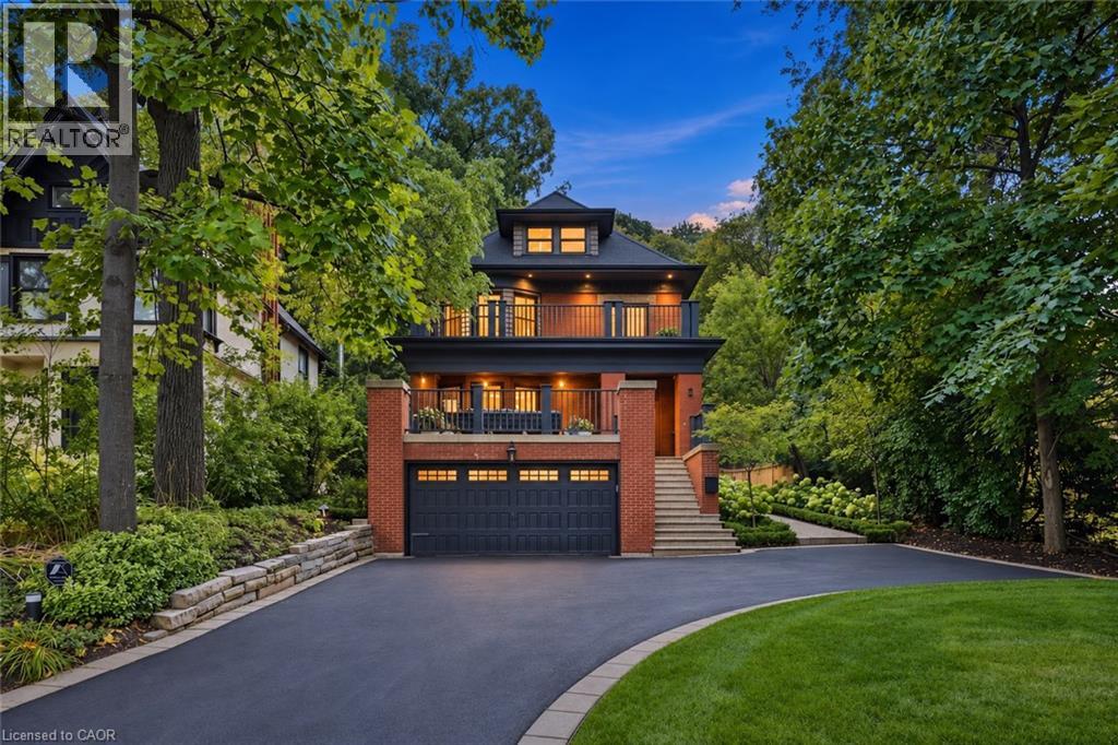 2 FREEMAN Place, Hamilton