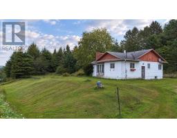 948 Big Baddeck Road, Big Baddeck, NS B0E1B0 Photo 43