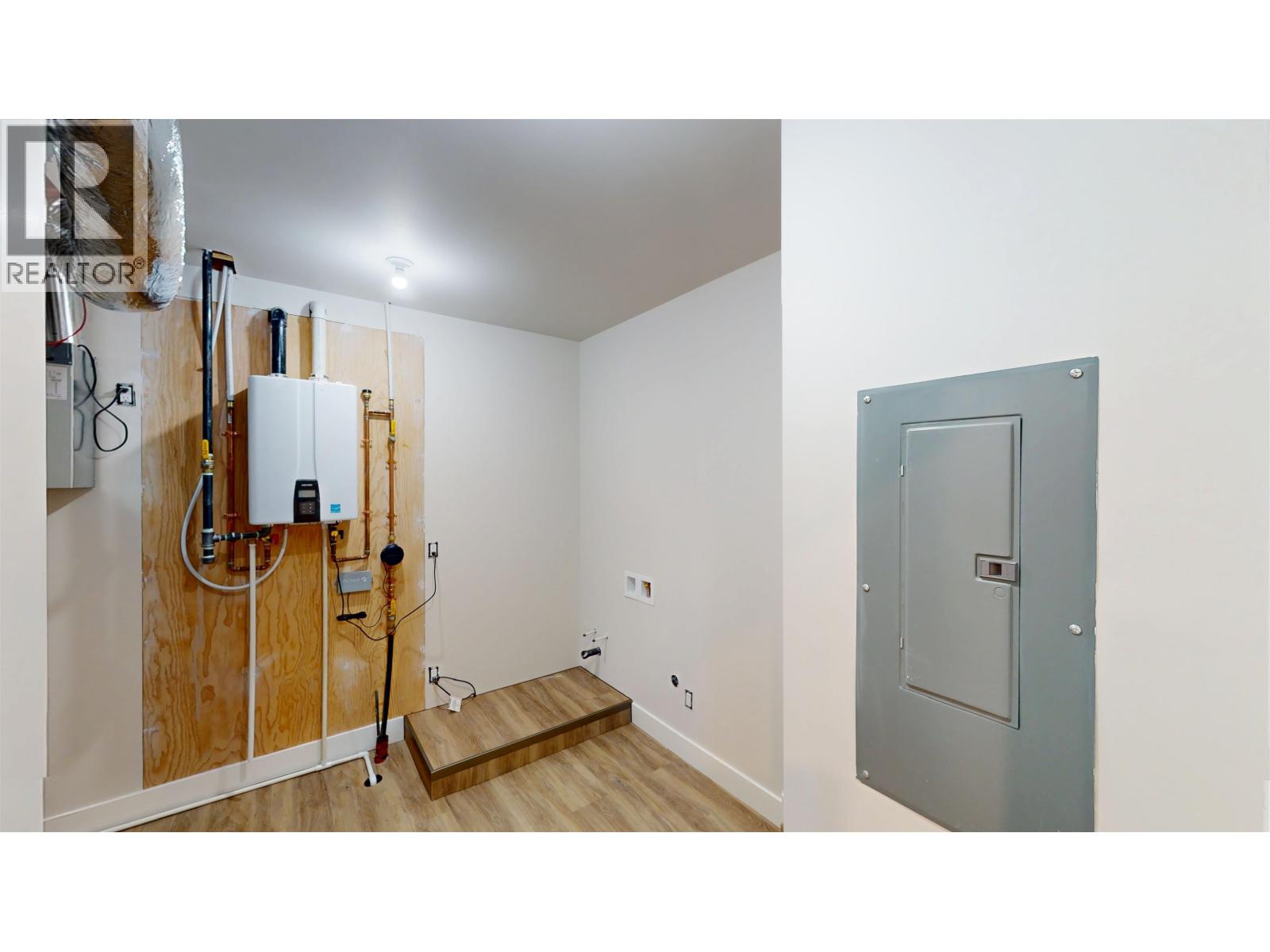 11119 110 STREET - Image 32
