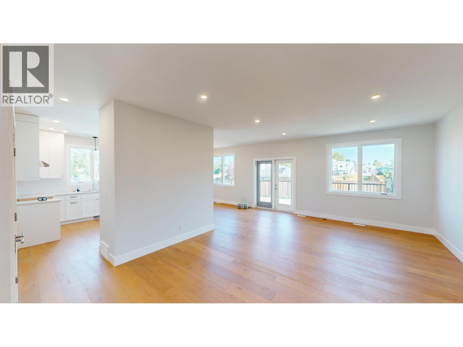 11119 110 STREET - Image 6