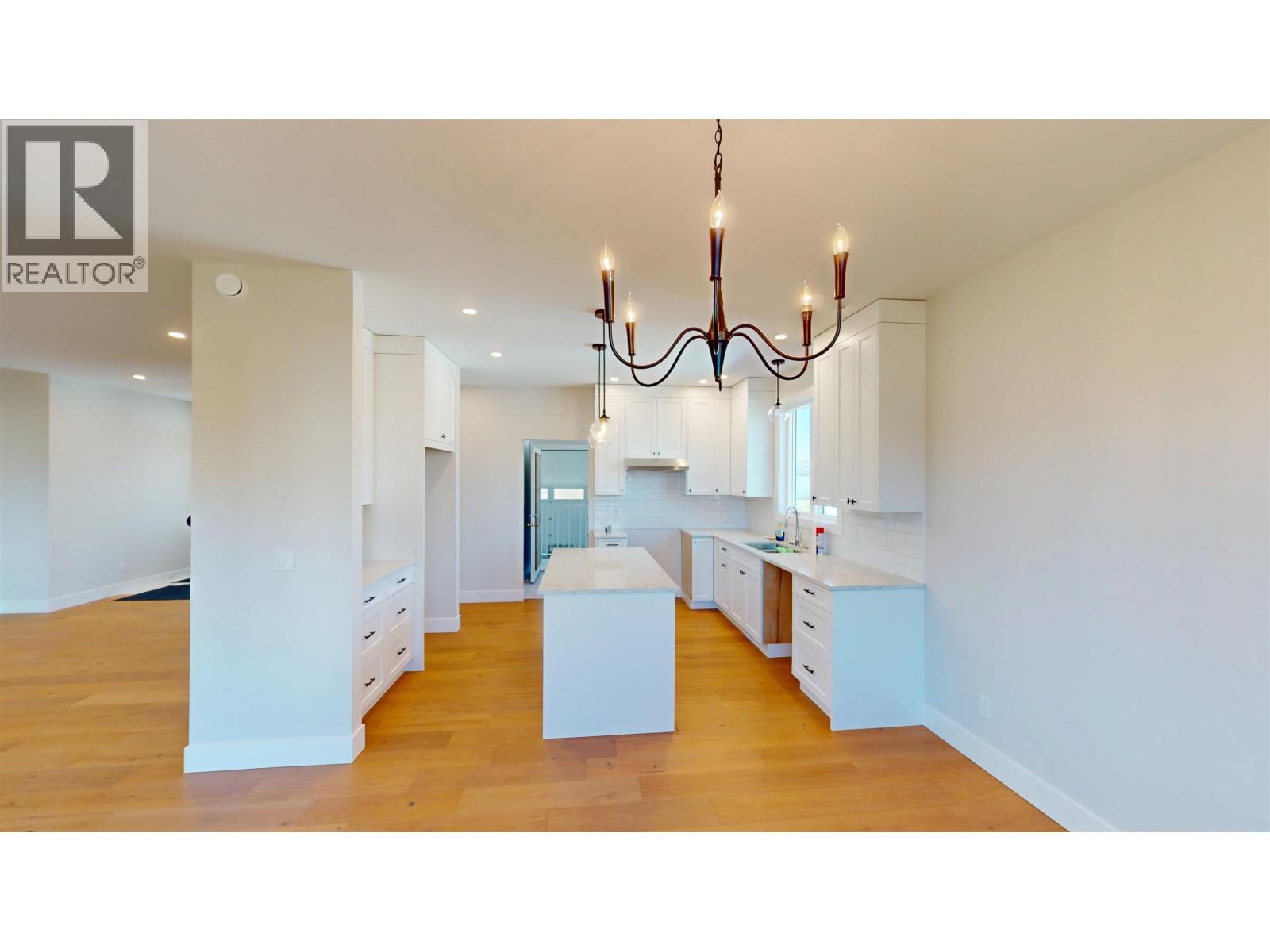 11119 110 STREET - Image 10