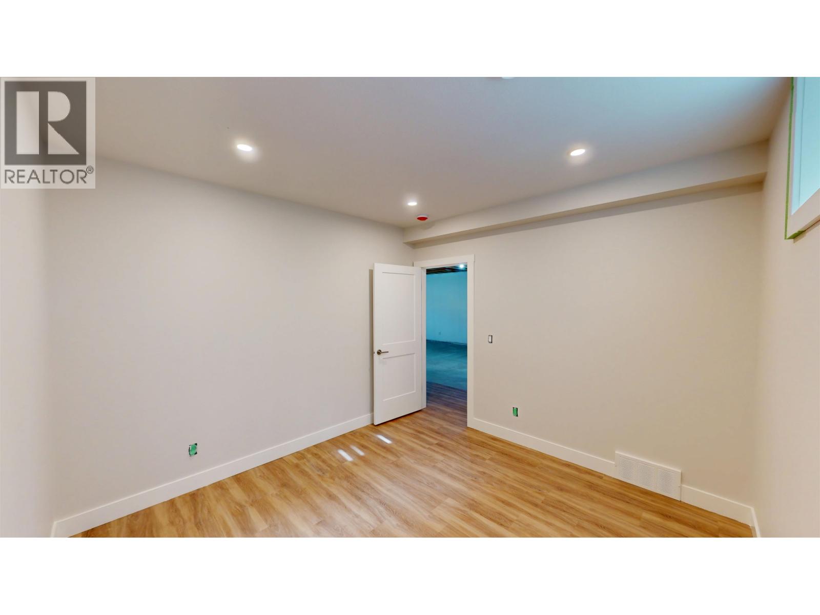 11119 110 STREET - Image 34