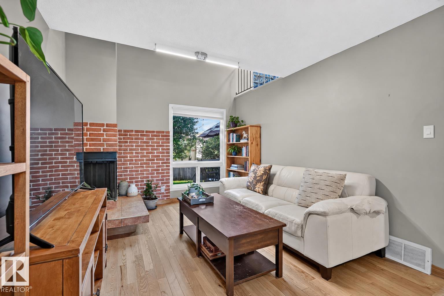 17919 78 Av NW photo 3 — MLS® E4509532