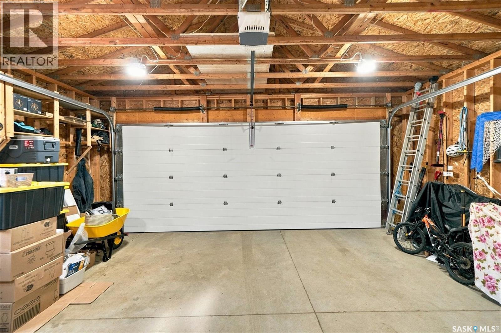 215 Coad MANOR - Image 40