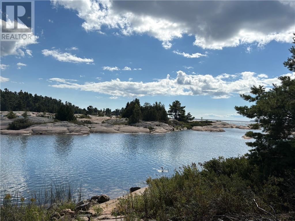 KG1474 Georgian Bay, Killarney — photo 9