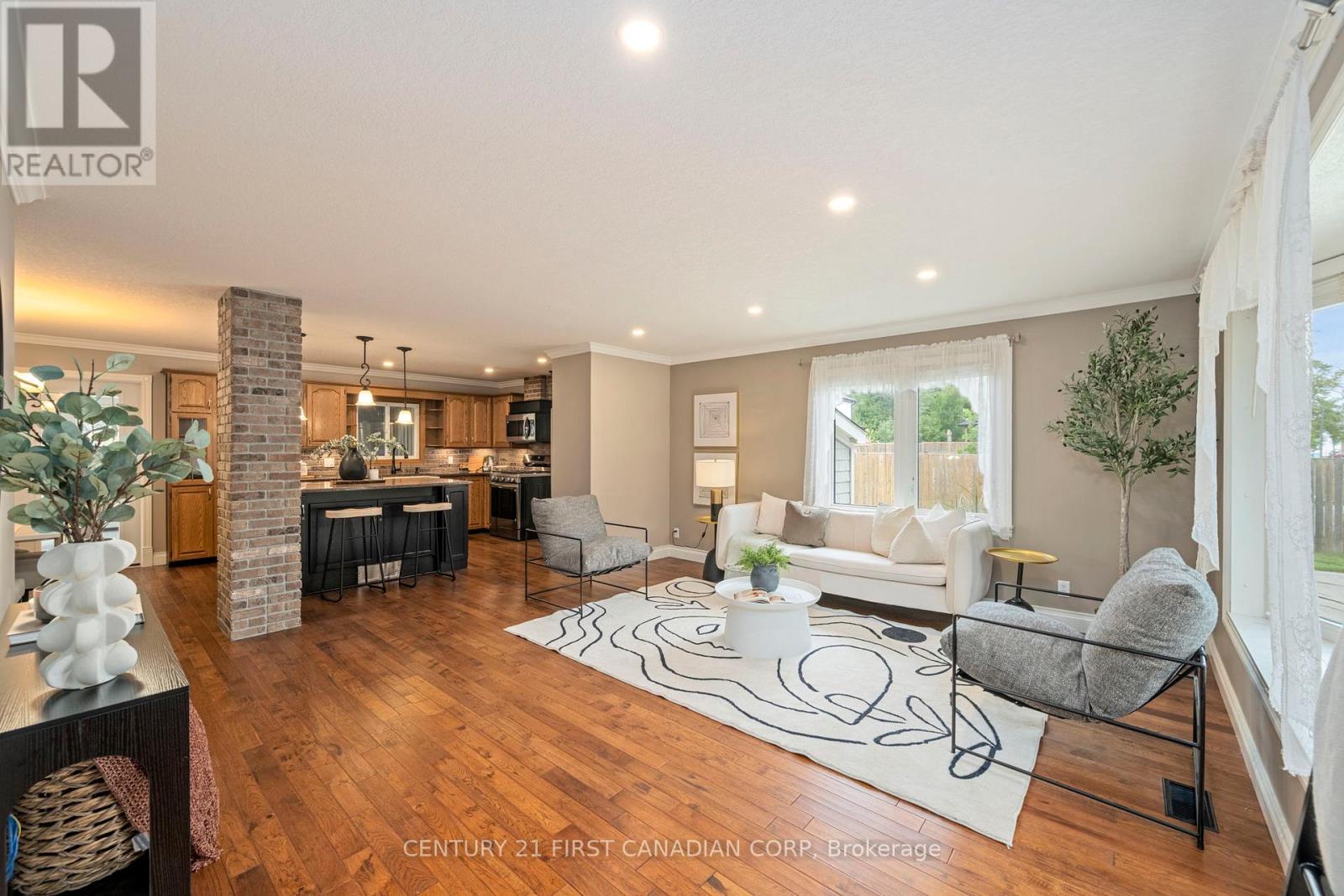 22697 ADELAIDE ROAD, Strathroy-Caradoc (Mount Brydges) — photo 6
