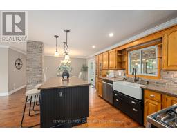 22697 Adelaide Road, Strathroy Caradoc, ON N0L1W0 Photo 11