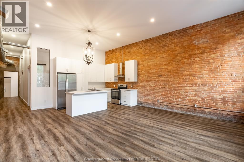 164 King Street West — photo 17