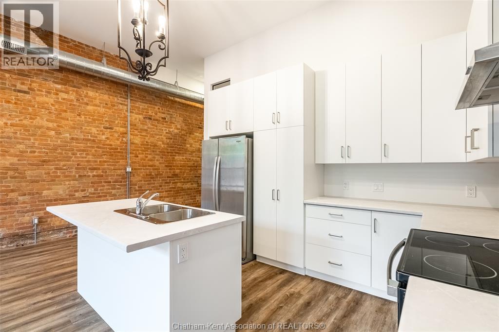 164 King Street West — photo 18
