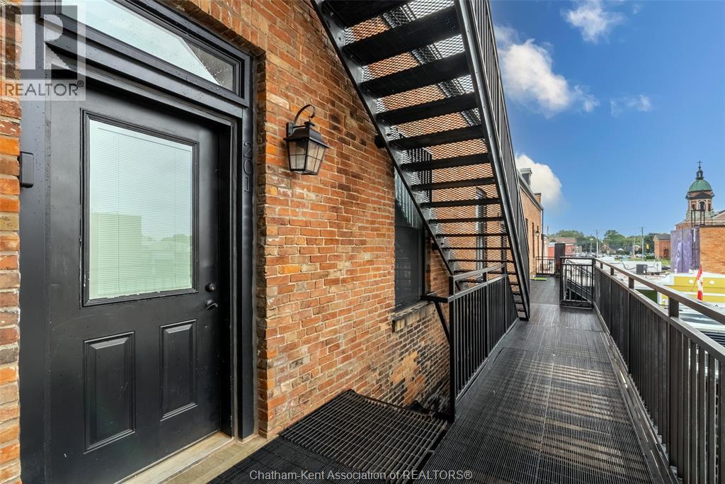 164 King STREET West Unit# 201, Chatham — photo 5
