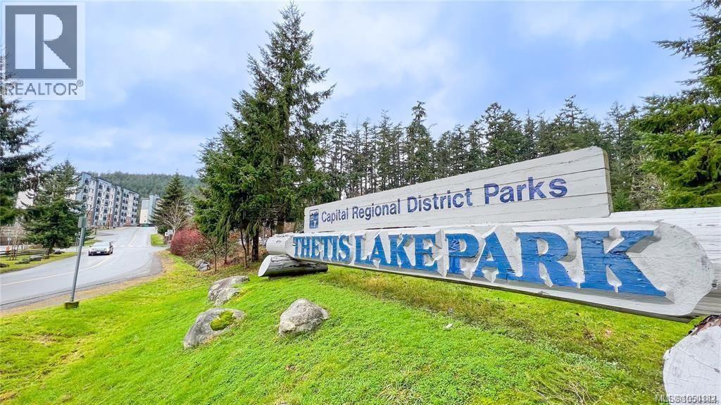8 West Park Pl - Image 22