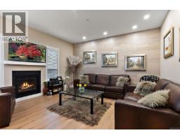 Living room - 8 West Park Pl, View Royal, BC V9B3R9 Photo 6