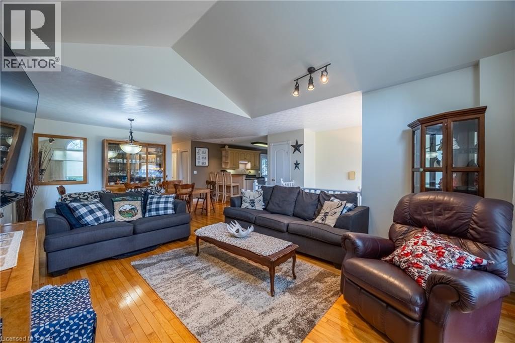 143 ORCHARD Avenue, Simcoe — photo 3