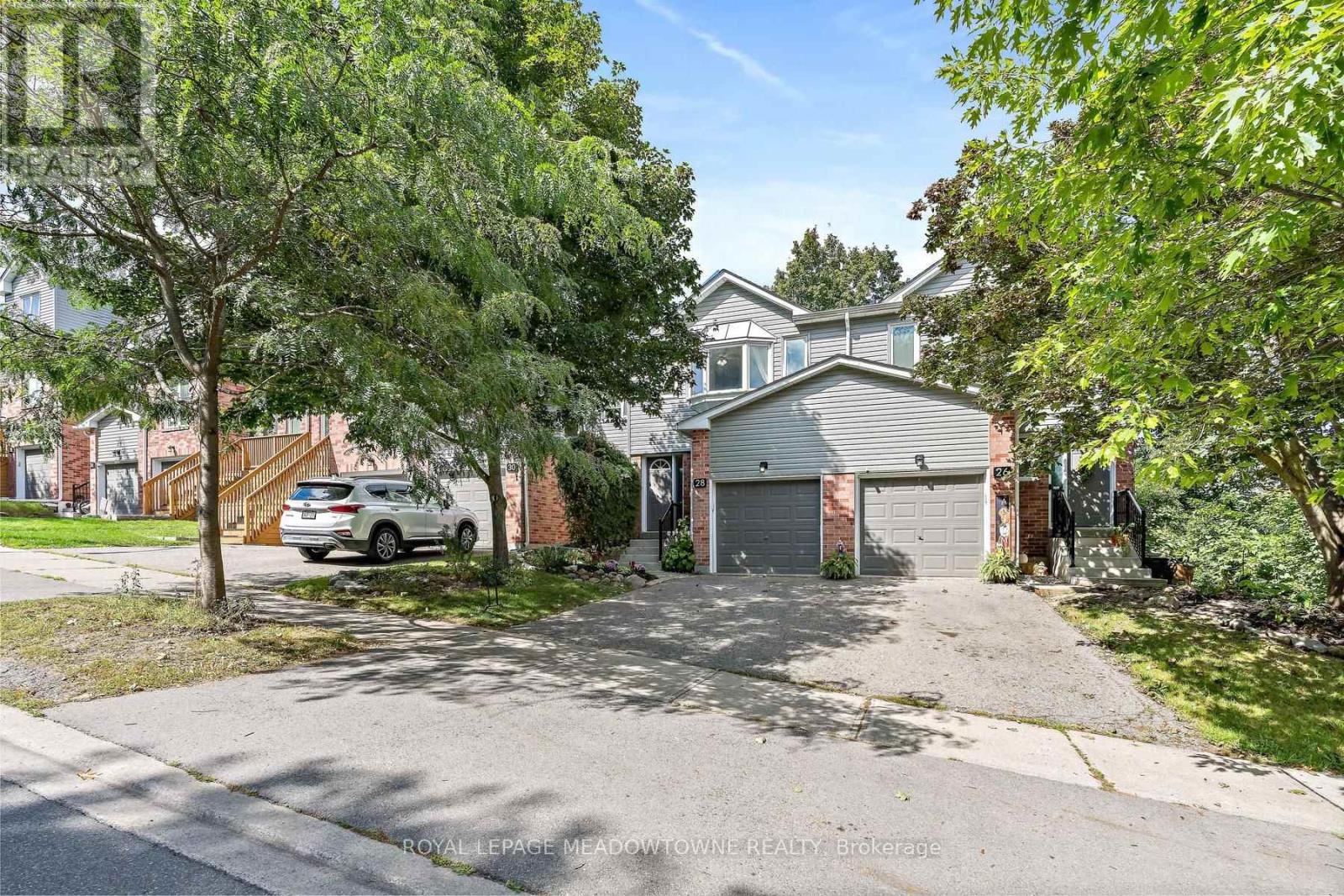 174 - 28 MAPLE AVENUE, Halton Hills (Georgetown) — photo 2