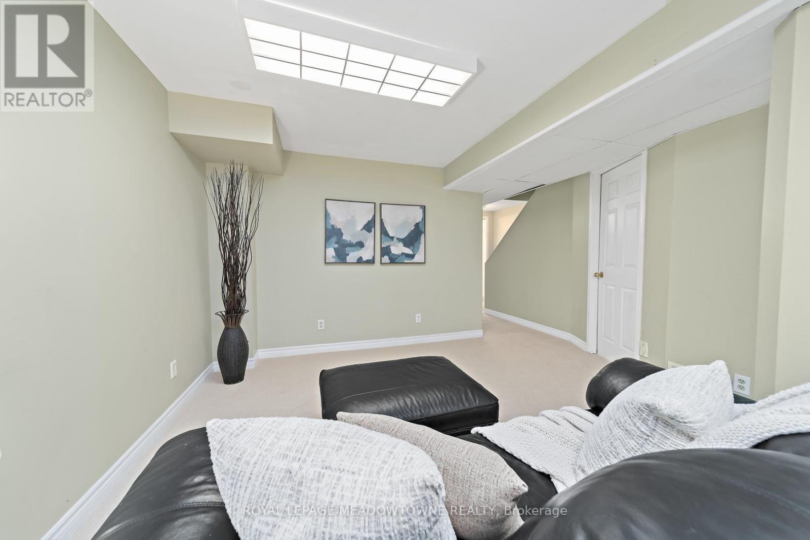 #174 28 MAPLE AVENUE - 33
