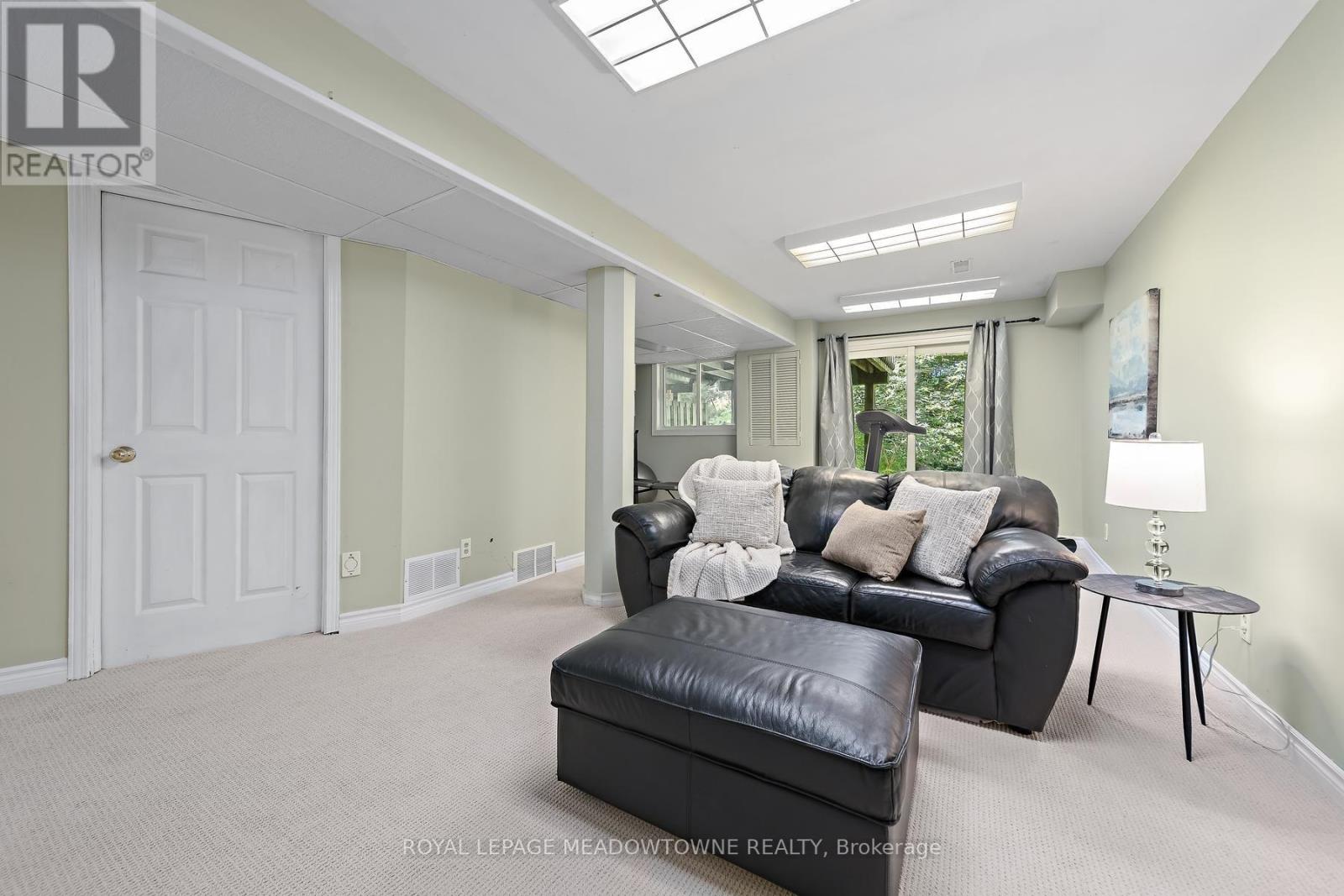 #174 28 MAPLE AVENUE - 34