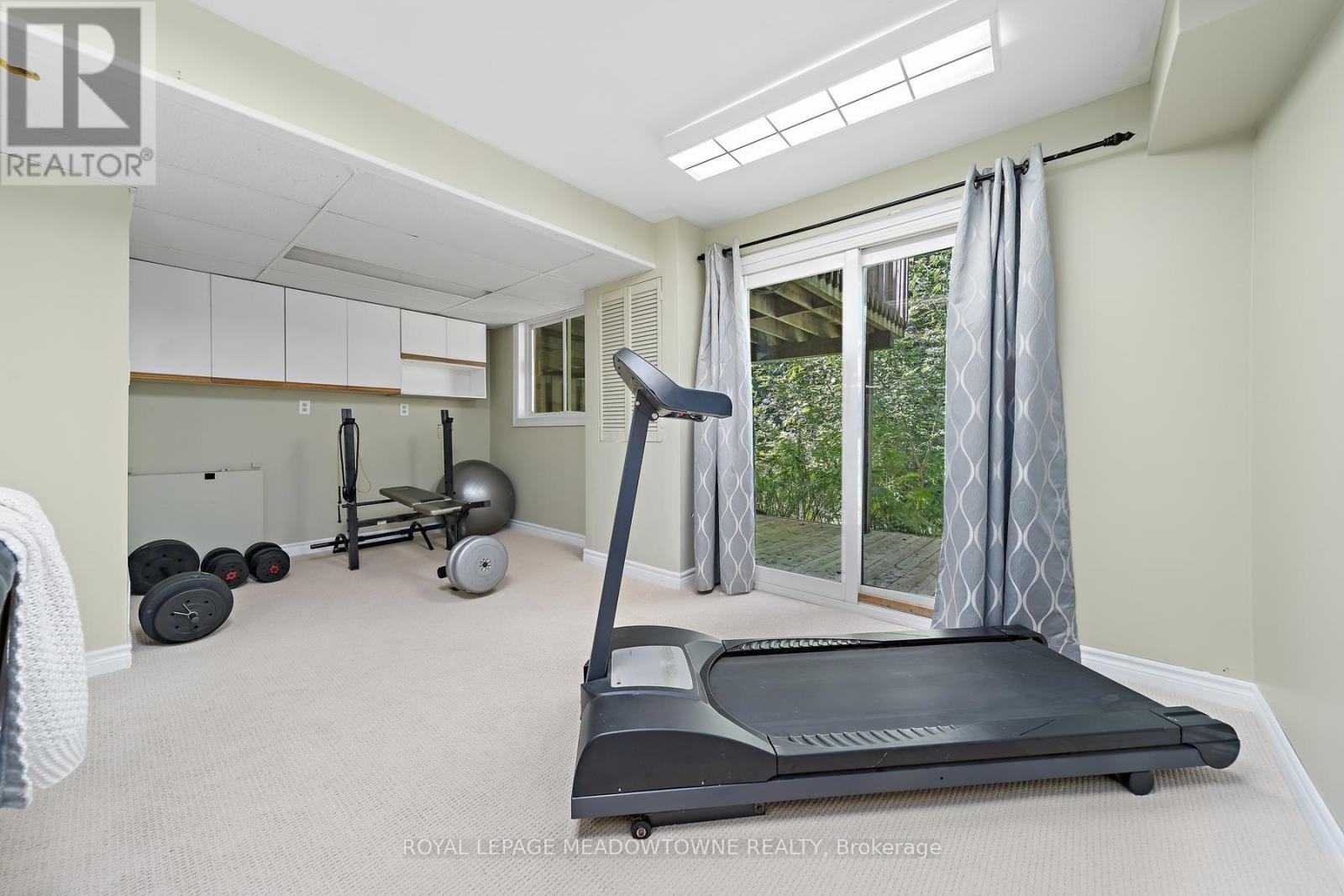 #174 28 MAPLE AVENUE - 35