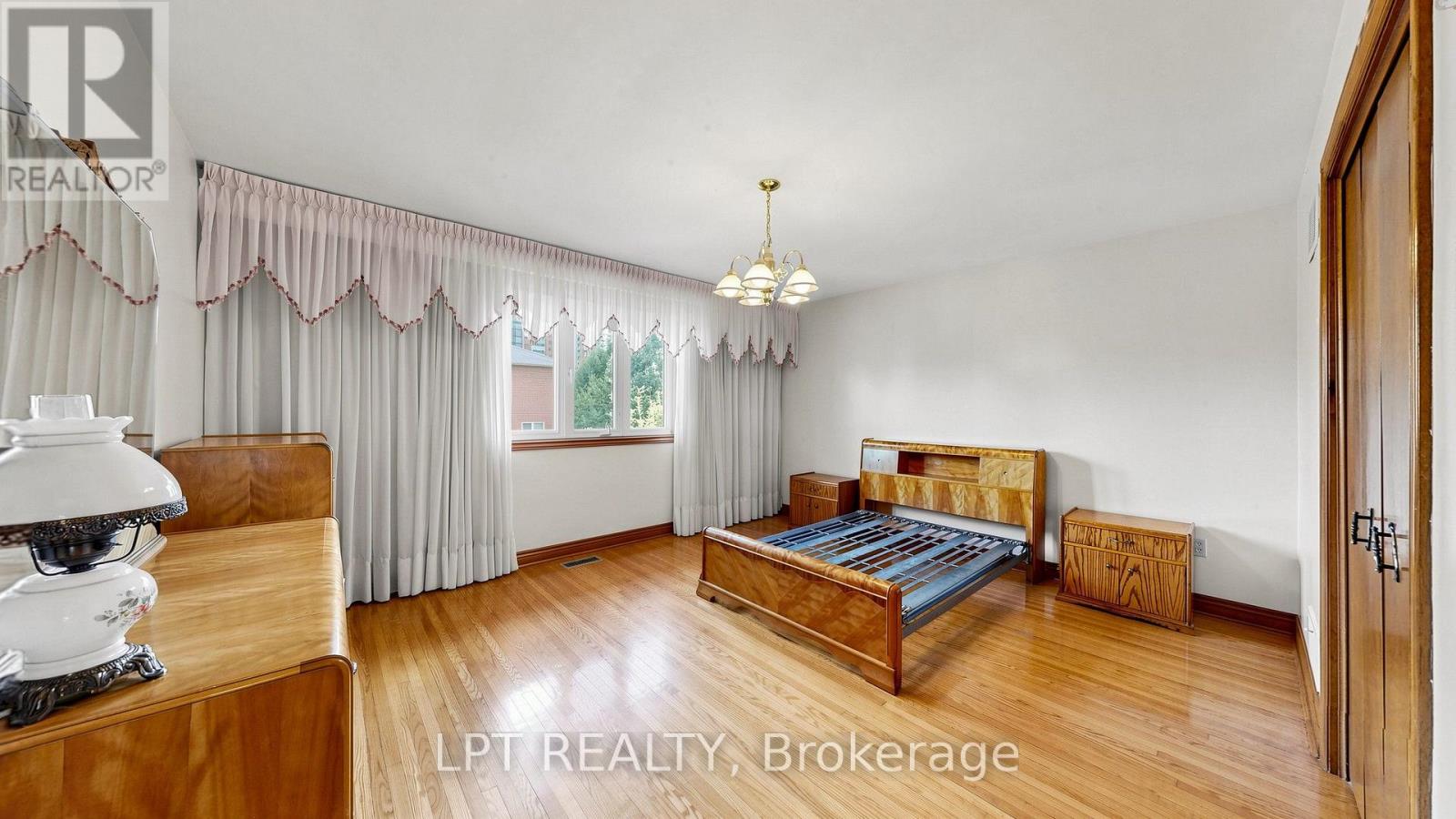 3185 PARKERHILL ROAD - Image 28