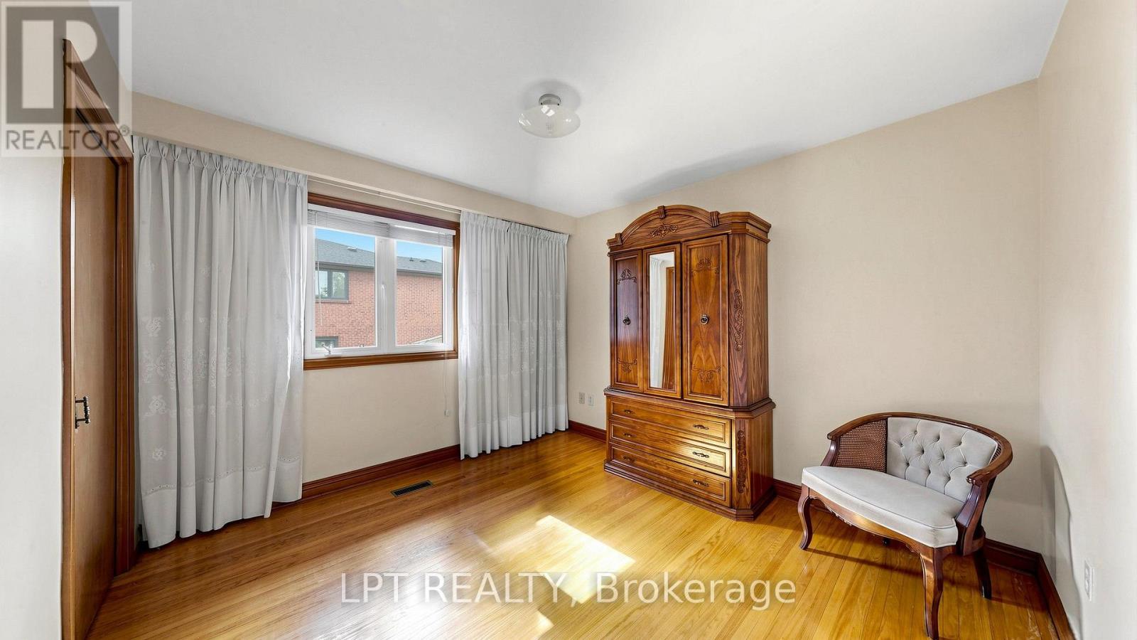 3185 PARKERHILL ROAD - Image 32