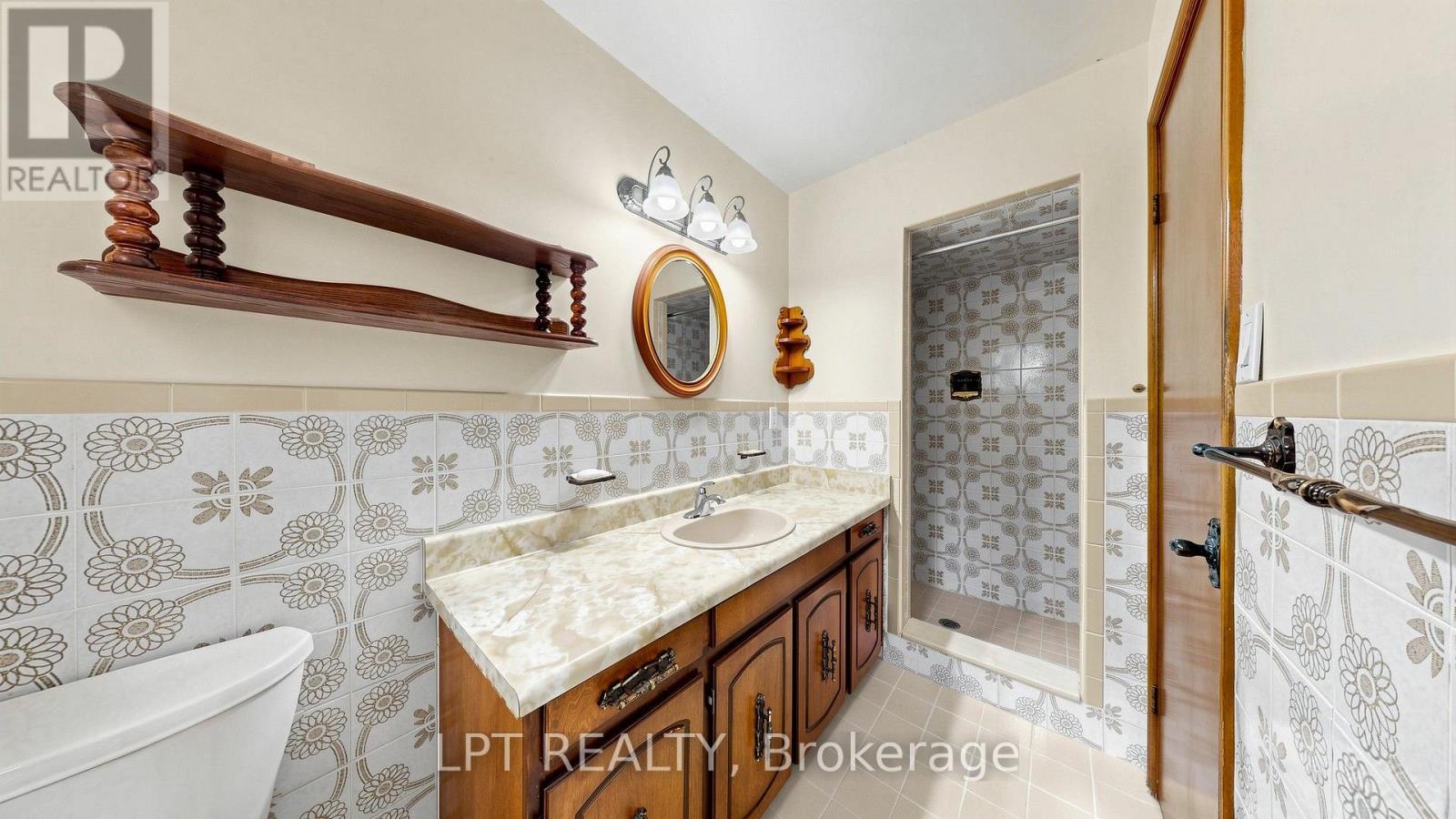 3185 PARKERHILL ROAD - Image 33