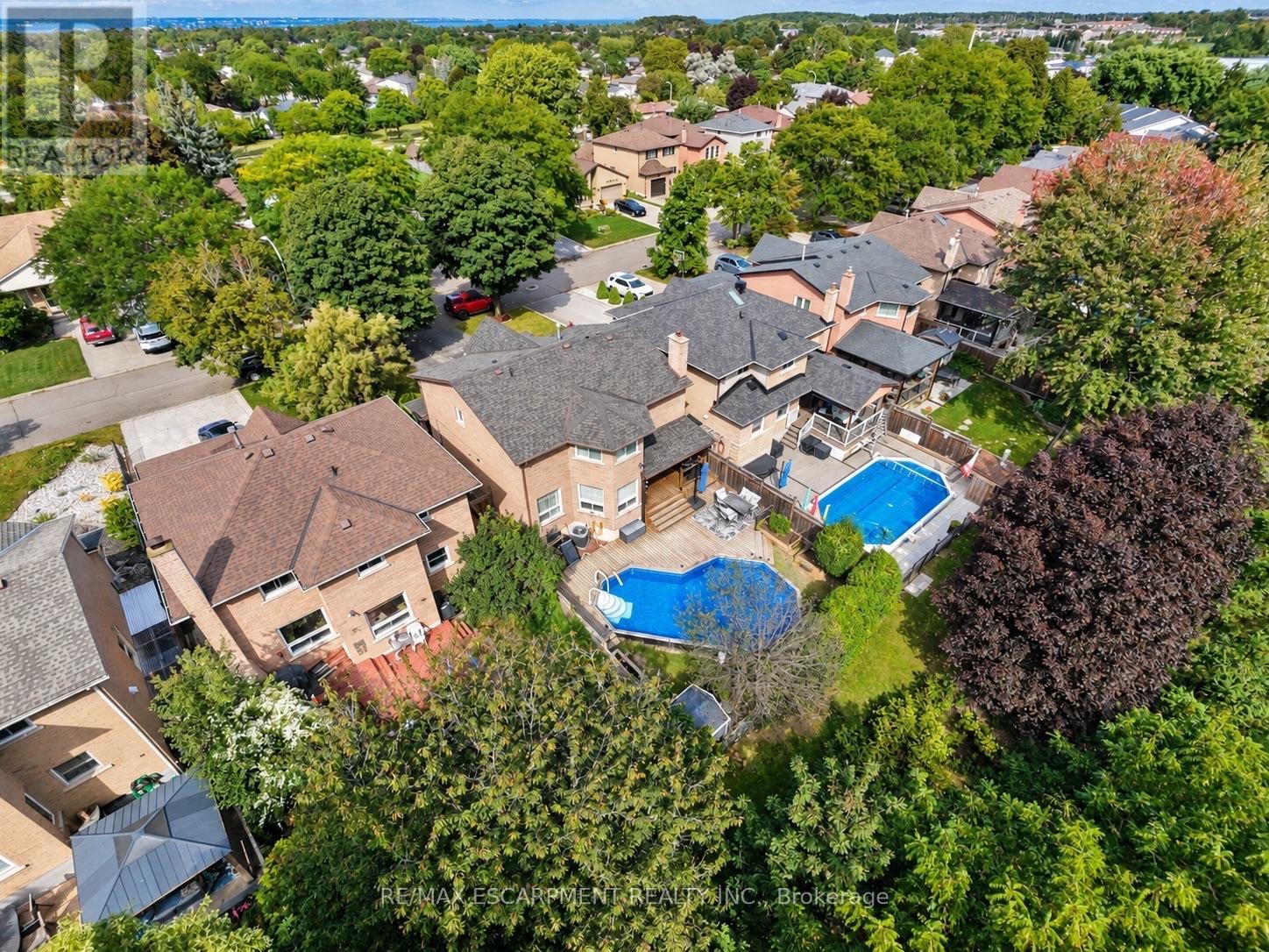 35 GERALD CRESCENT, Hamilton (Stoney Creek Mountain) — photo 8