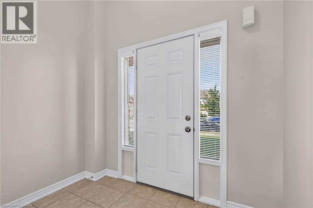 165 LORMONT Boulevard, Stoney Creek — photo 4