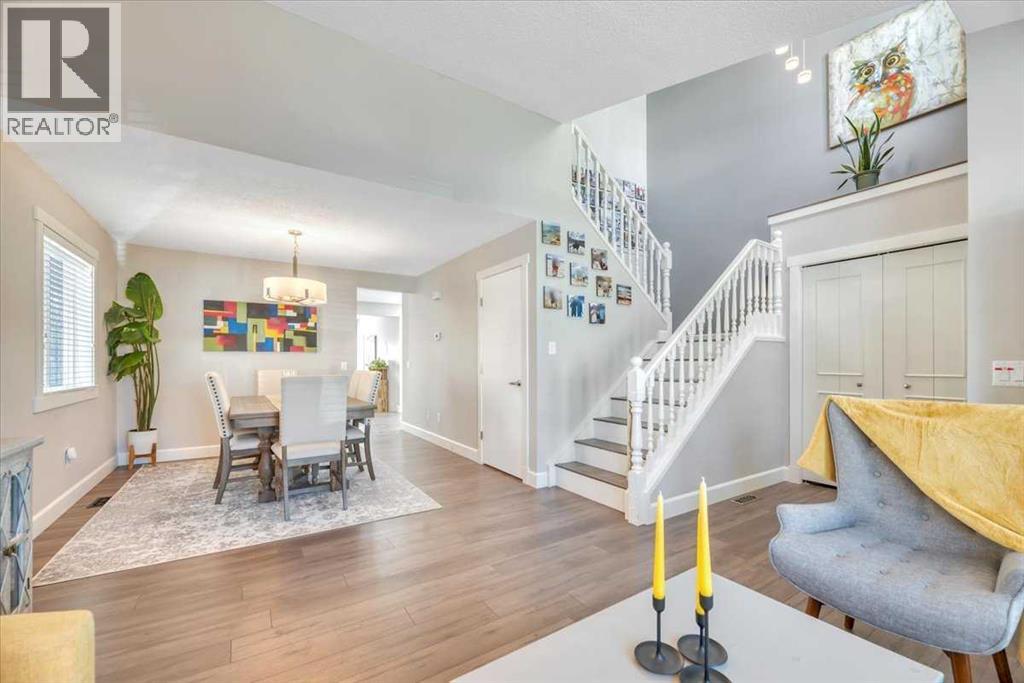 16 Millrise Crescent SW - 9