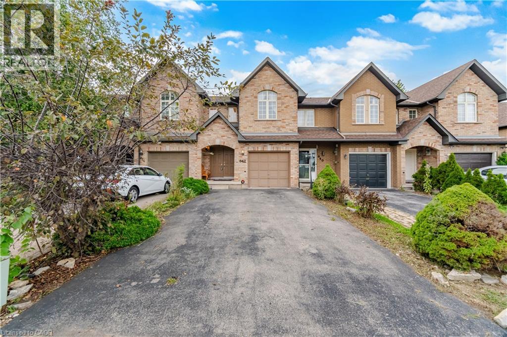842 UPPER KENILWORTH Avenue, Hamilton — photo 2