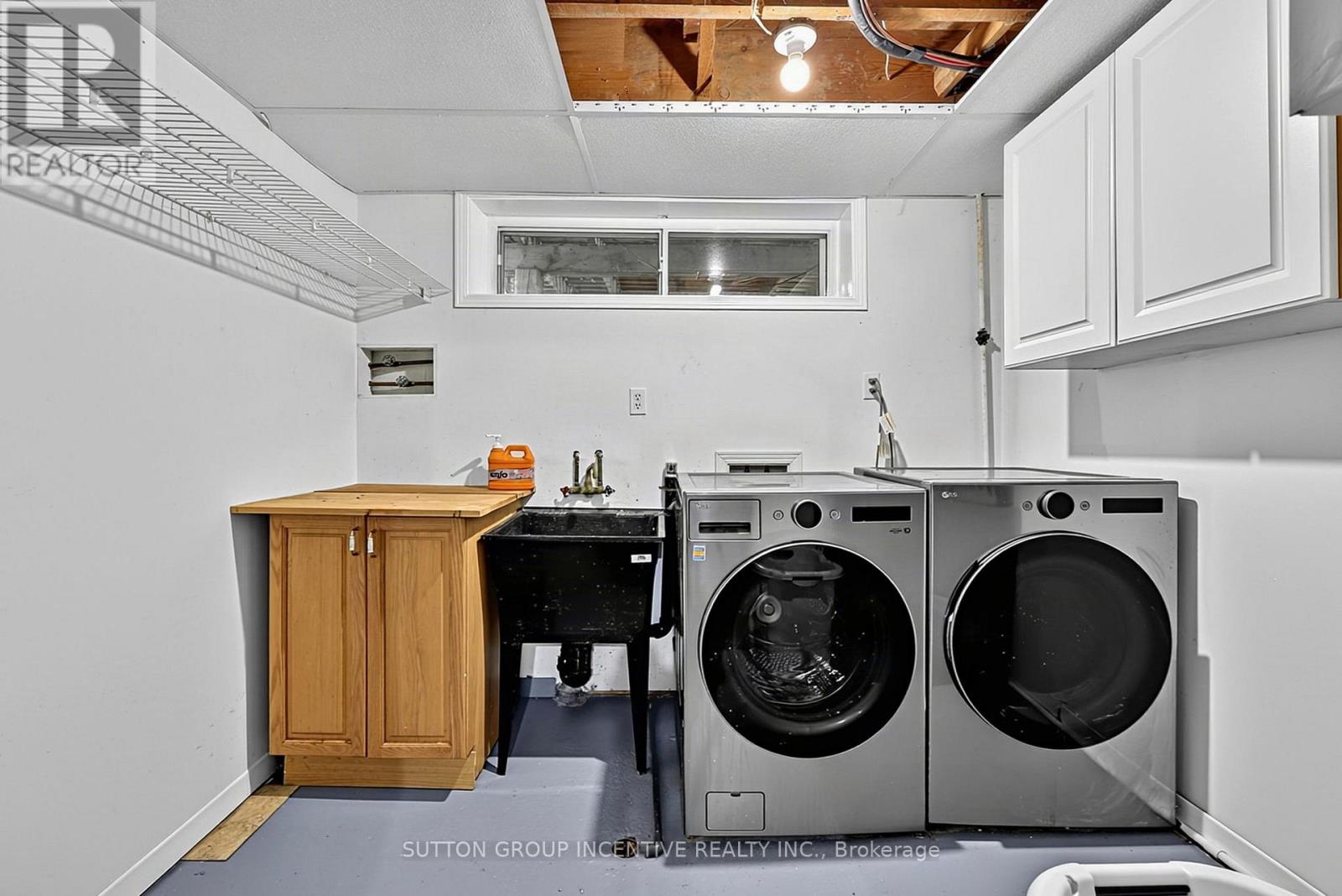 163 GROVE STREET E - Image 31