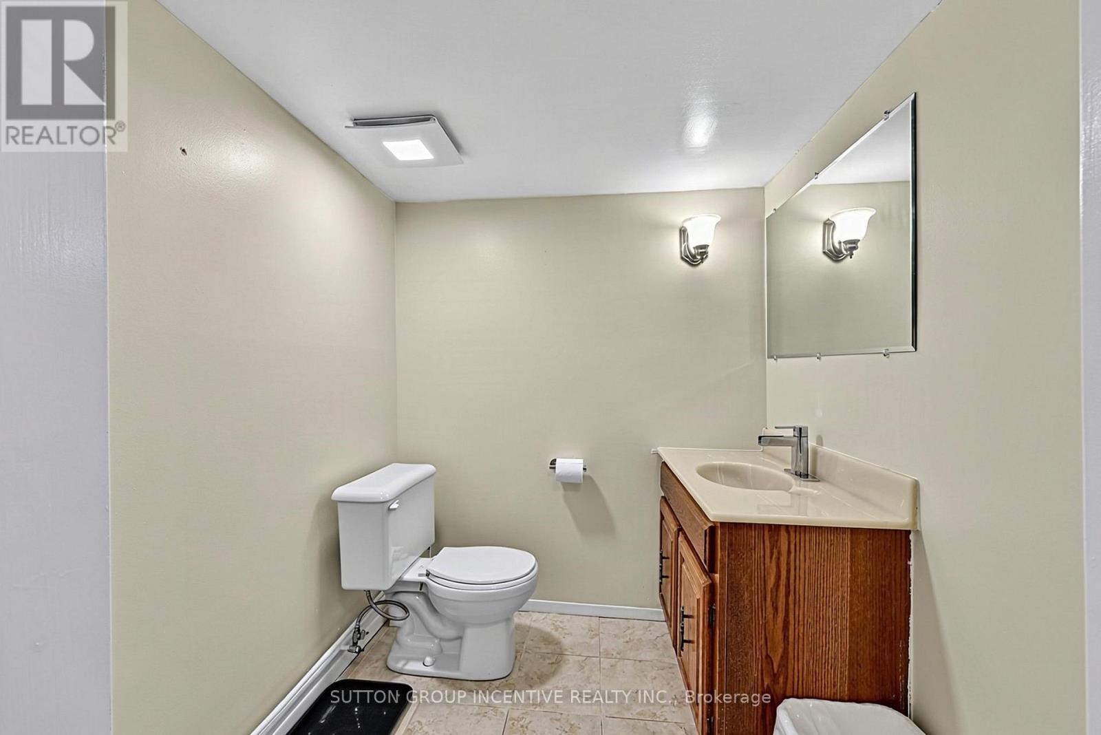 163 GROVE STREET E - Image 33
