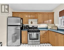Kitchen - 163 Grove Street E, Barrie, ON L4M2P6 Photo 12