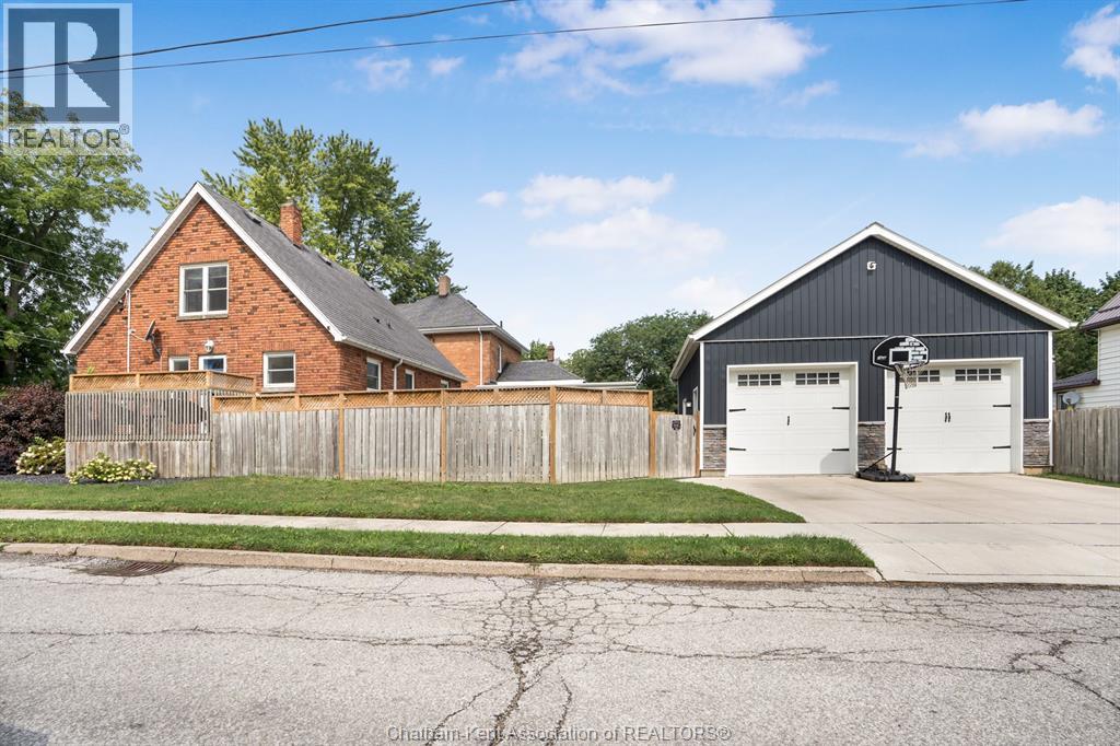 115 URSULINE Avenue, Chatham, Ontario, N7L3L9, Chatham, Ontario — photo 4 of 5