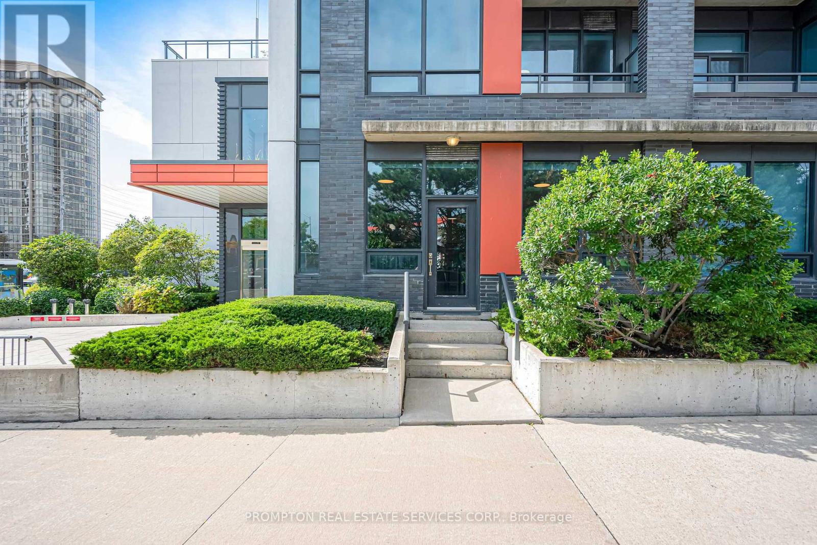 108 - 55 EGLINTON AVENUE W, Mississauga (Hurontario)