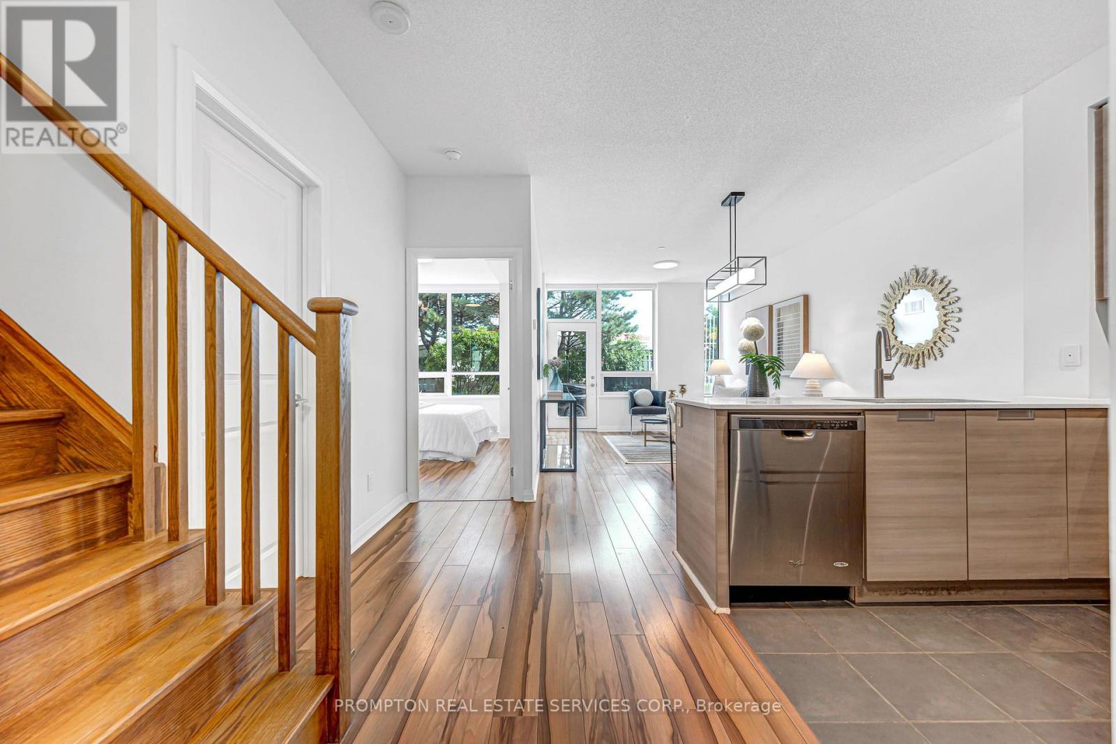 108 - 55 EGLINTON AVENUE W, Mississauga (Hurontario) — photo 3