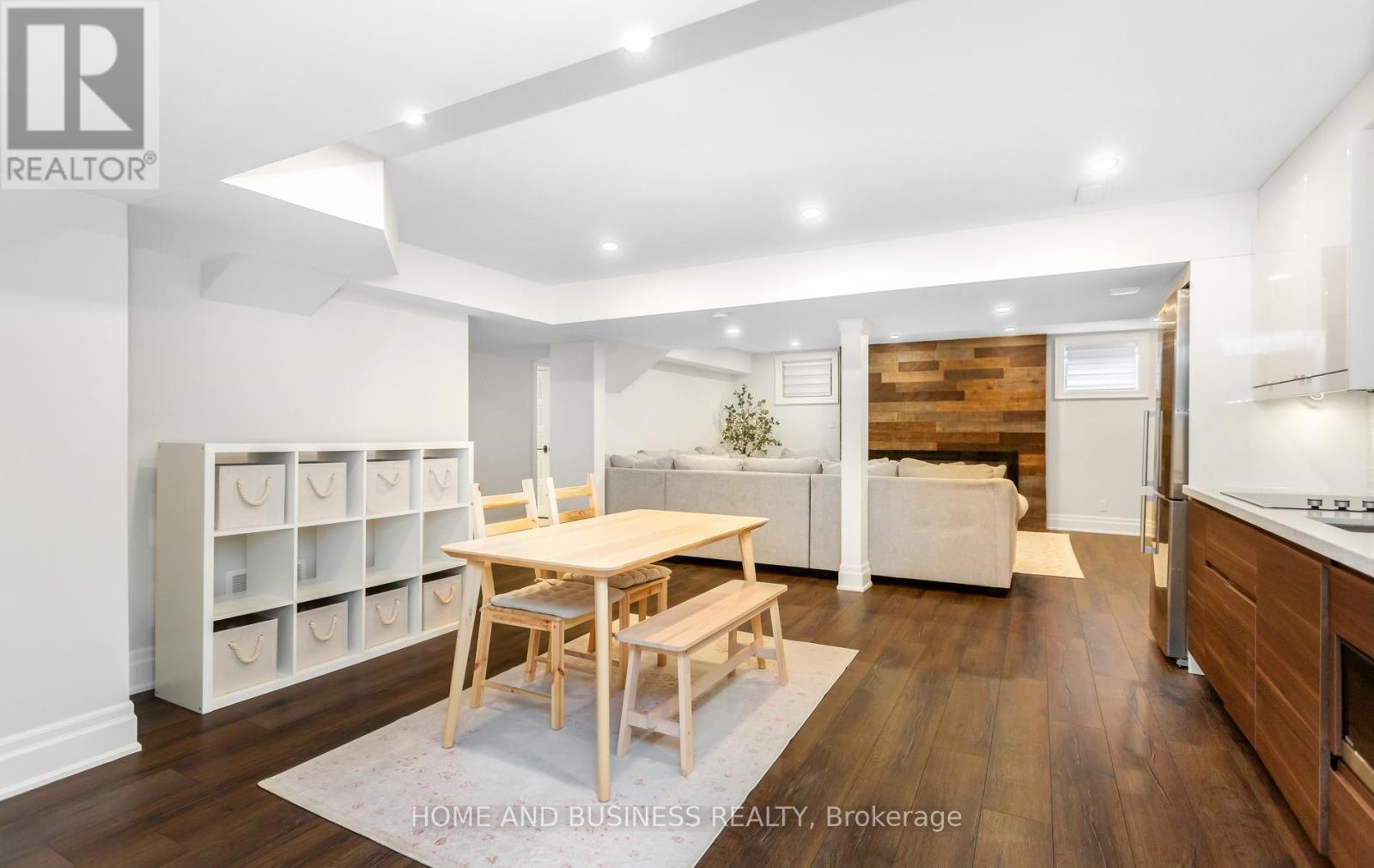 126 MCWILLIAMS CRESCENT - 28