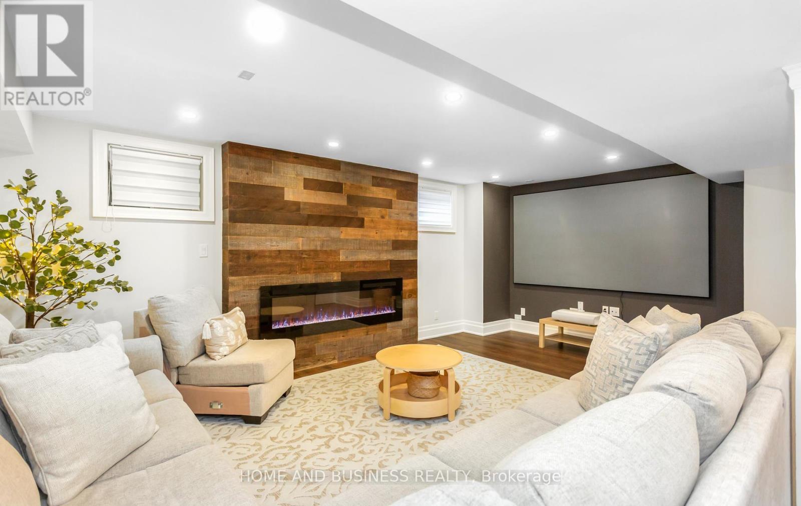 126 MCWILLIAMS CRESCENT - Image 32