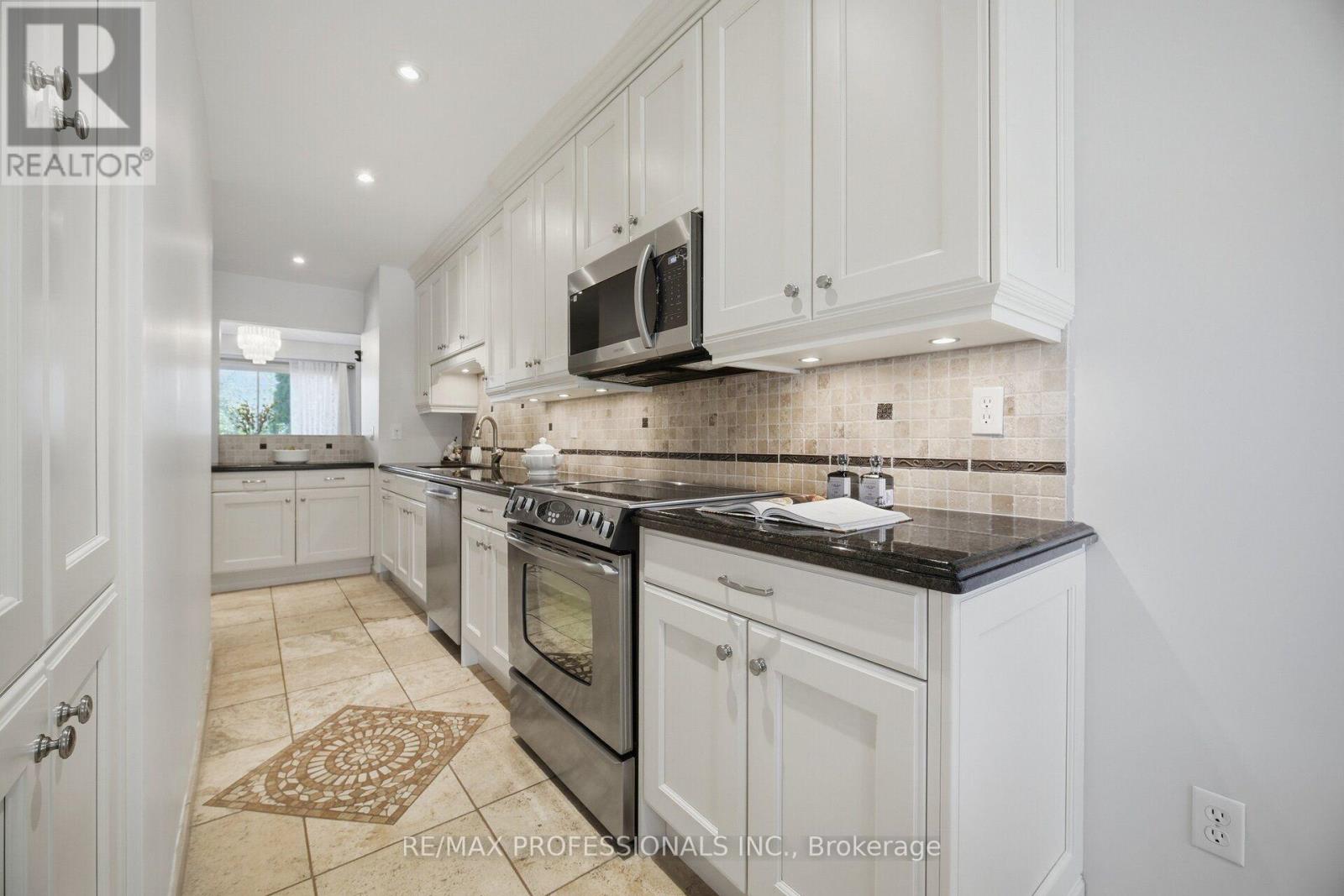 #140 3050 ORLEANS ROAD - 13