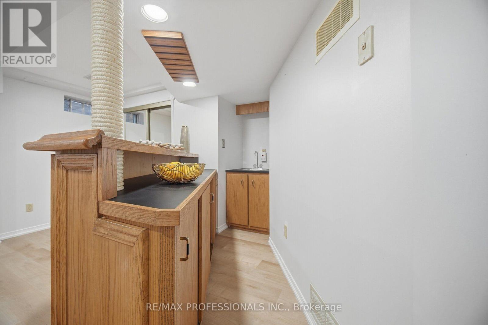 #140 3050 ORLEANS ROAD - 39