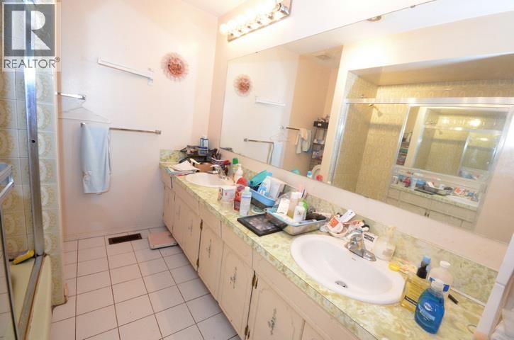 4 Bed, 2 Bath House for Sale in Richmond – 7480 SCHAEFER AVENUE, Richmond – MLS# R3167449 - Image 15