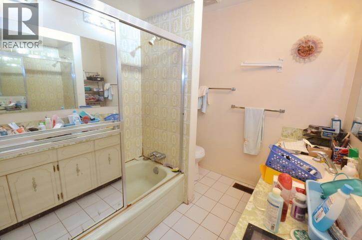 4 Bed, 2 Bath House for Sale in Richmond – 7480 SCHAEFER AVENUE, Richmond – MLS# R3167449 - Image 16