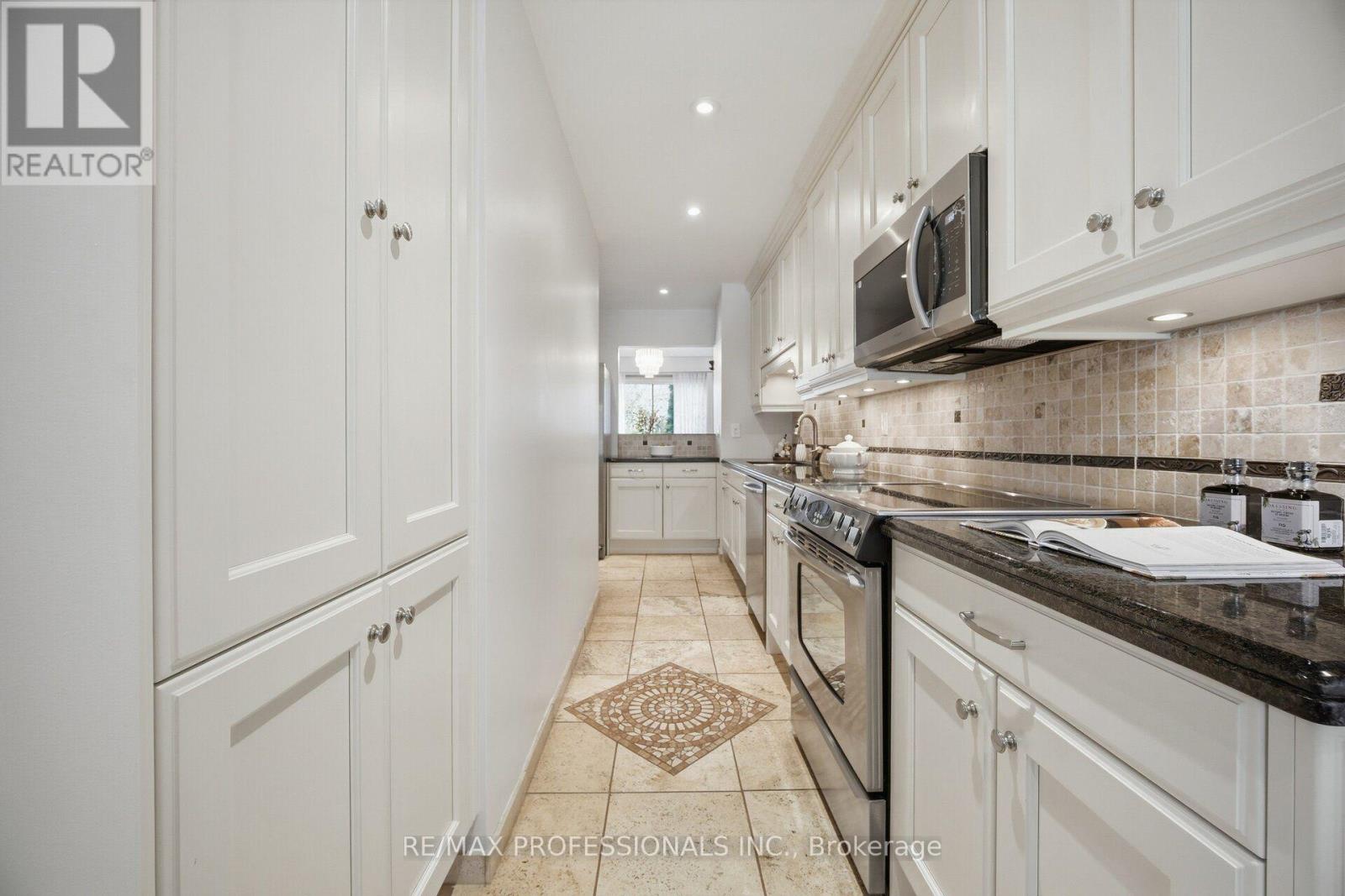 #140 3050 ORLEANS ROAD - 12