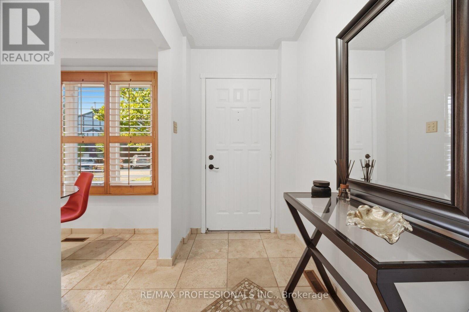 Photo of 140 - 3050 ORLEANS ROAD