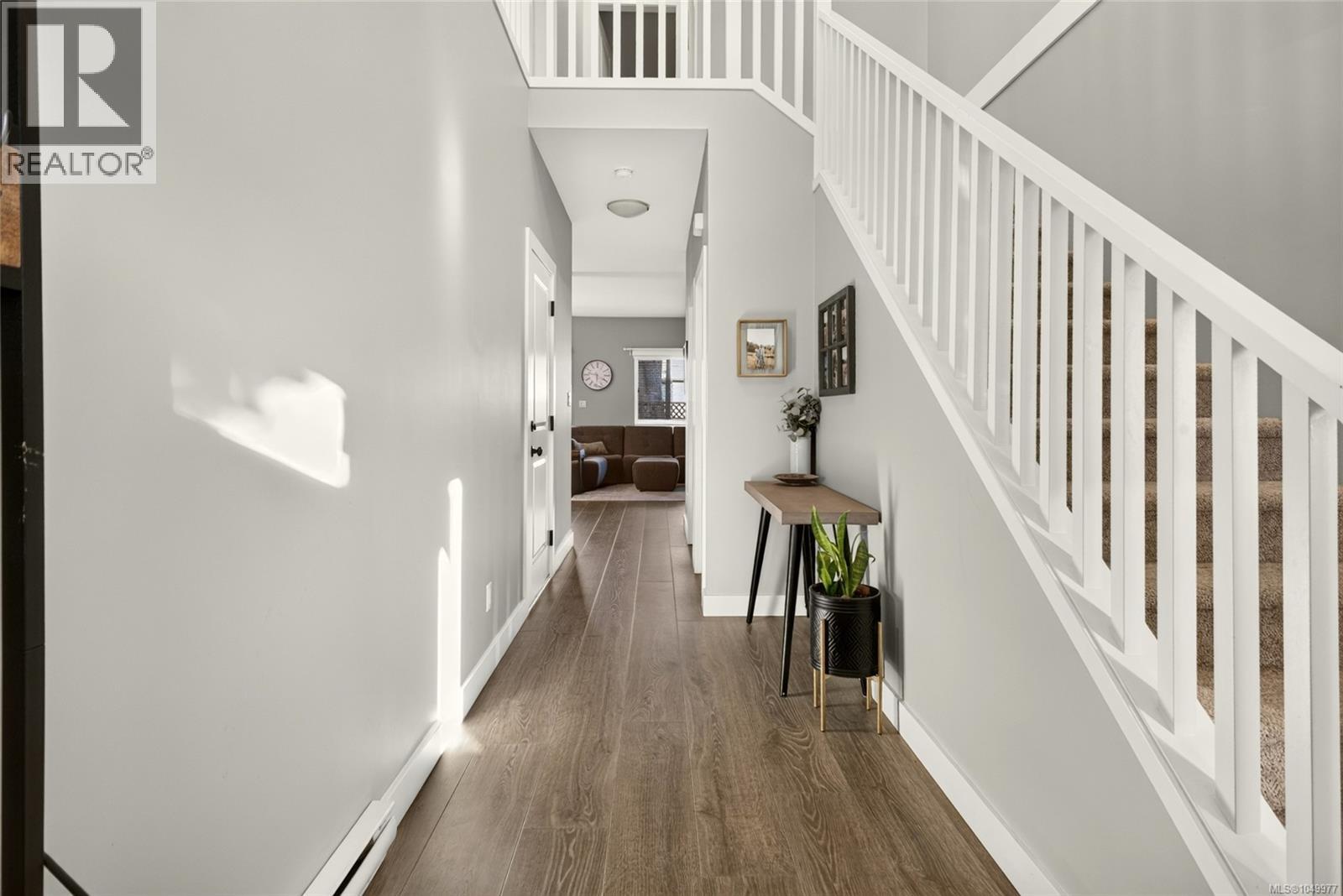 1195 Parkdale Creek Gdns - Image 4