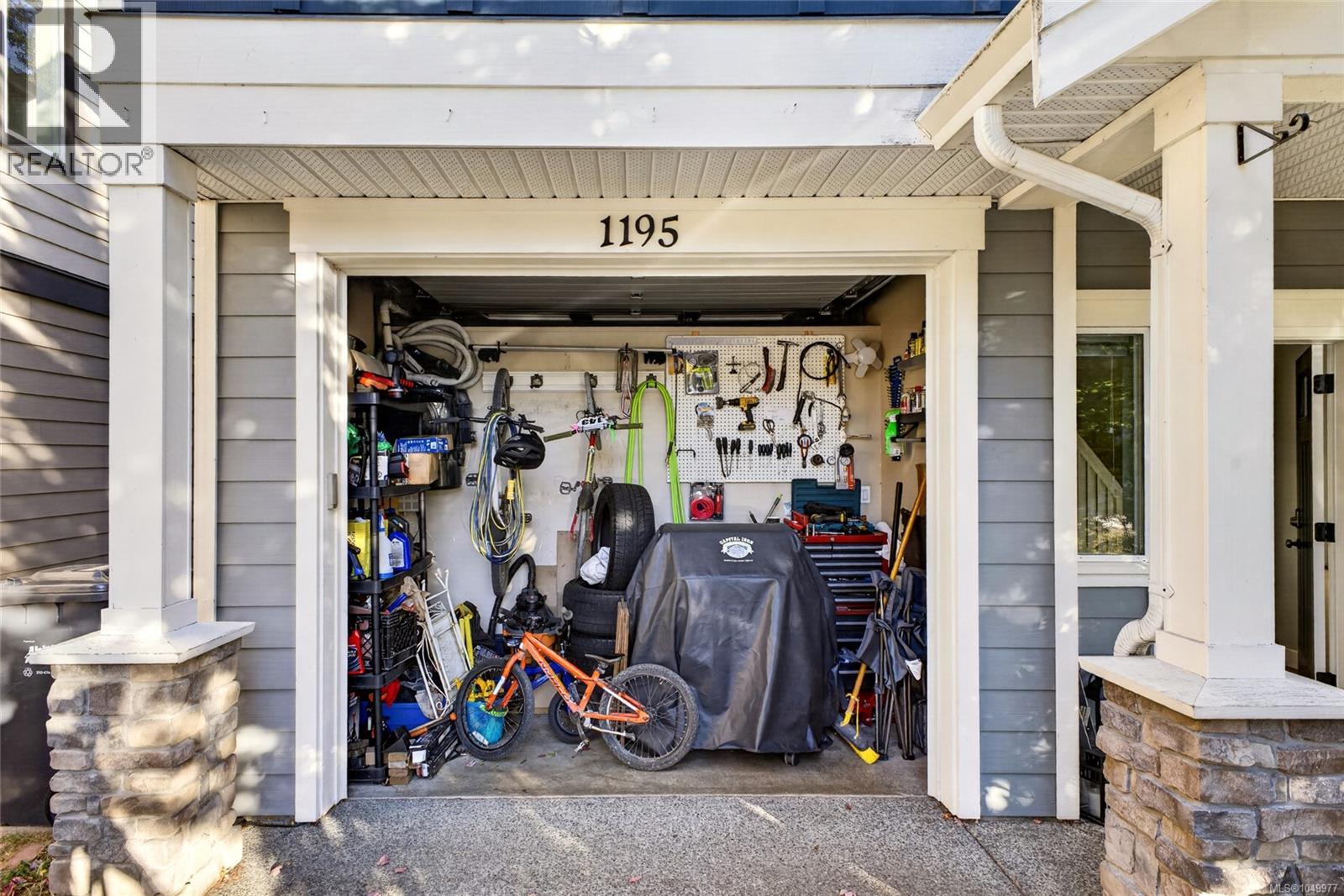1195 Parkdale Creek Gdns - Image 41