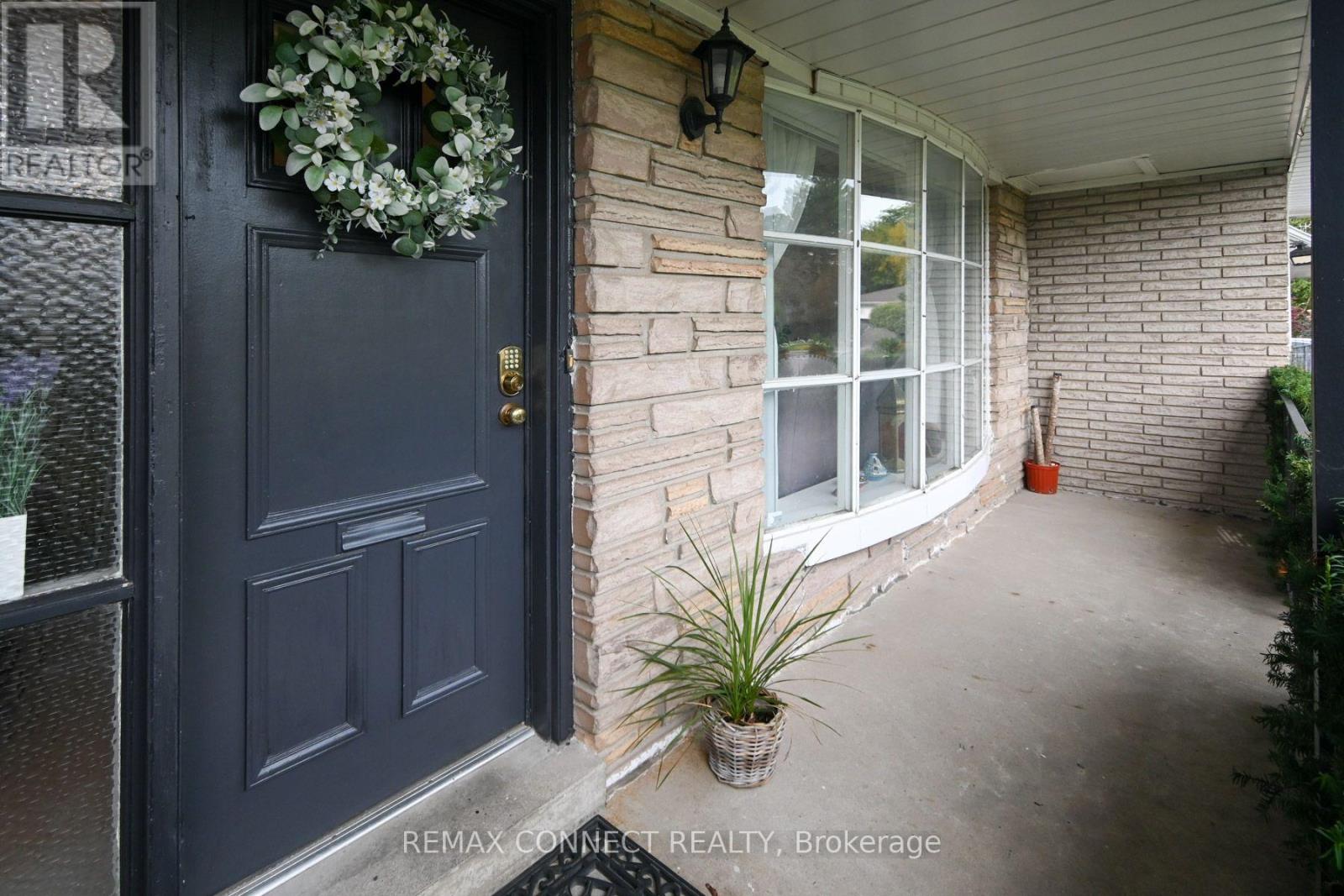 24 LALTON PLACE - 3