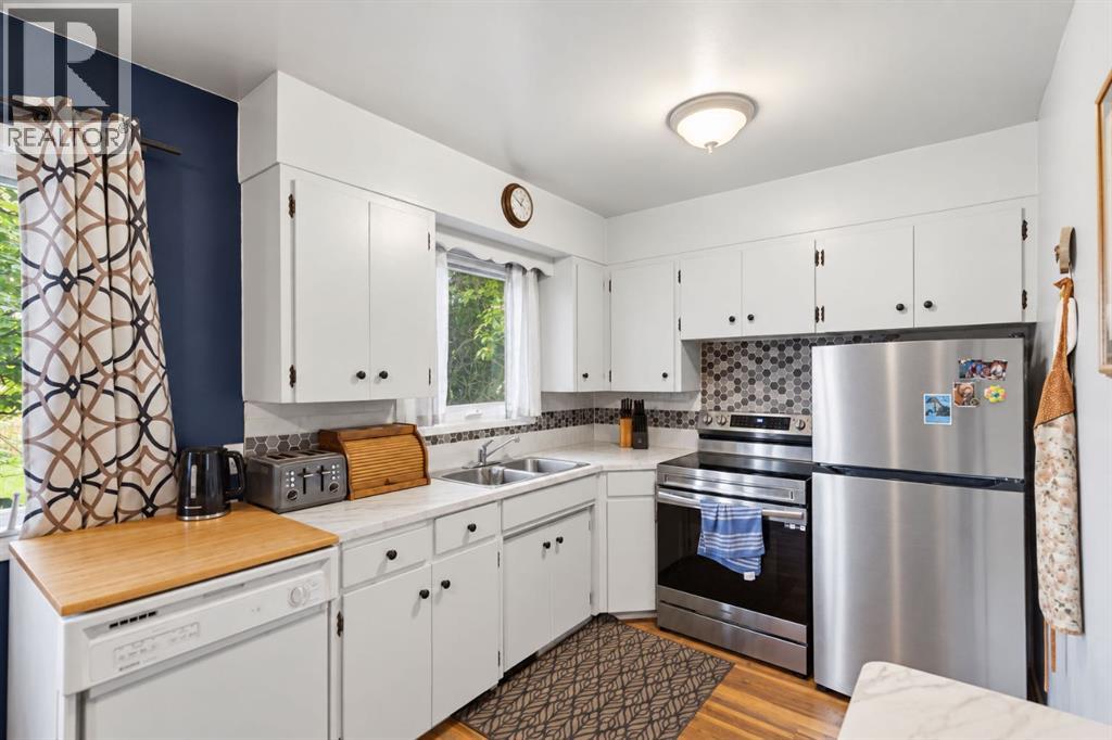 3101 41 Street SW - Image 15
