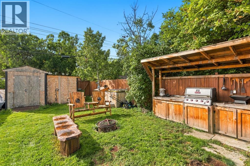 3103 41 Street SW - Image 25