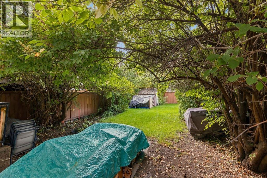 3103 41 Street SW - 34